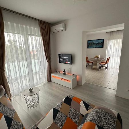 Home & Happy Oradea Luaran gambar