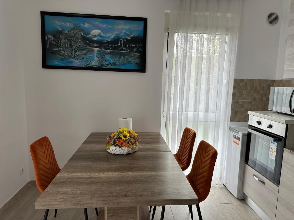 Home & Happy Oradea Luaran gambar