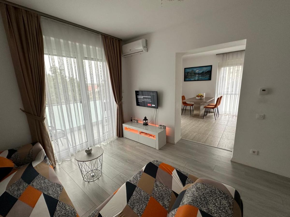 Home & Happy Oradea Luaran gambar