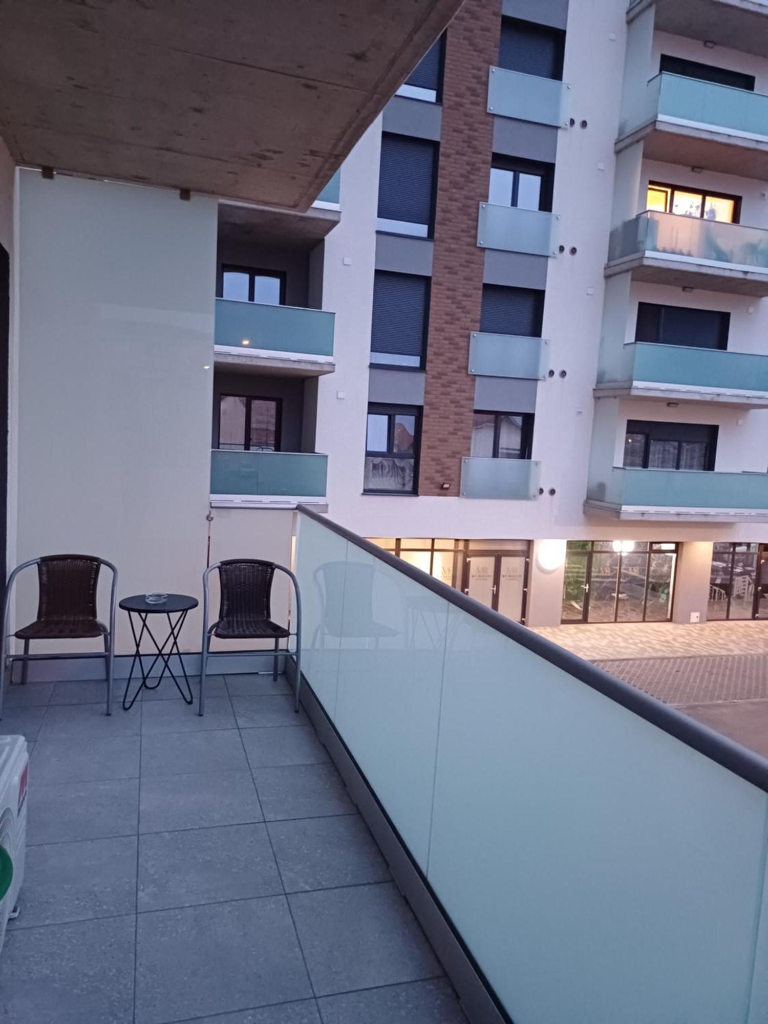 Home & Happy Oradea Luaran gambar